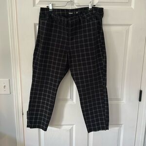 Black and white pixie pant